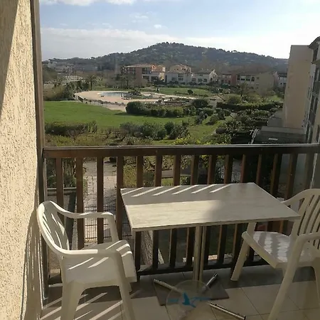 L'azure, Marines De Apartment Gassin